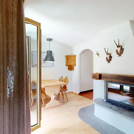 Abitaziun Aivla 1 - Celerina Lägenhet